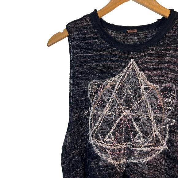Free People Black Sleeveless Zodiac Embroidered Lace-Up Sides Cropped Top Large - Picture 7 of 7